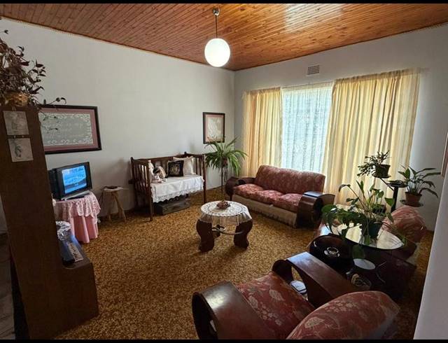 5 BEDROOM HOUSE FOR SALE IN MEYERVILLE